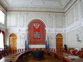 Большой зал в Здании Городских Учереждений)