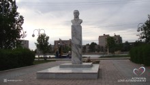 Памятник Варвацию)
