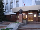 Памятник Дзержинскому на территории Управления ФСБ России по Астраханской области)